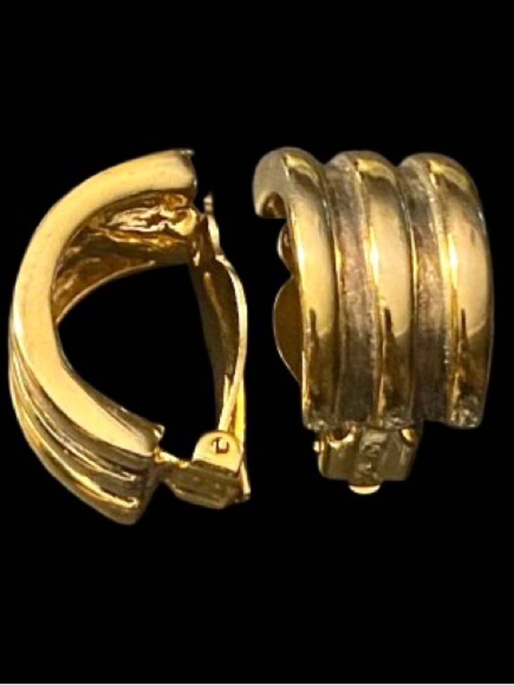 Vintage Gold Plated Ribbed Clip-On Hoop Earrings